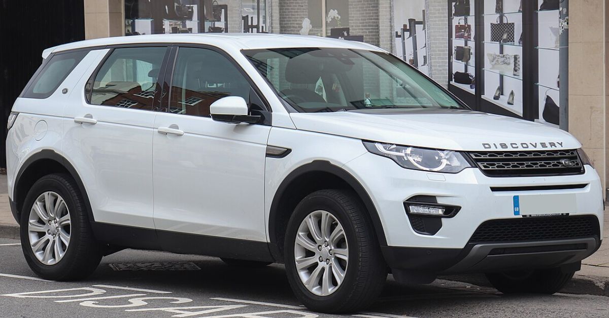 Land Rover Discovery Sport: A Perfect Blend of Luxury, Utility, and Adventure