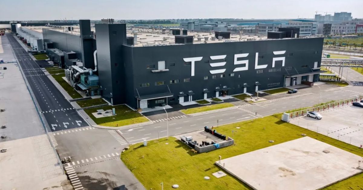 Tesla’s Silent Settlement: The Fatal Autopilot Crash That Could Reshape the Future of Self-Driving Tech