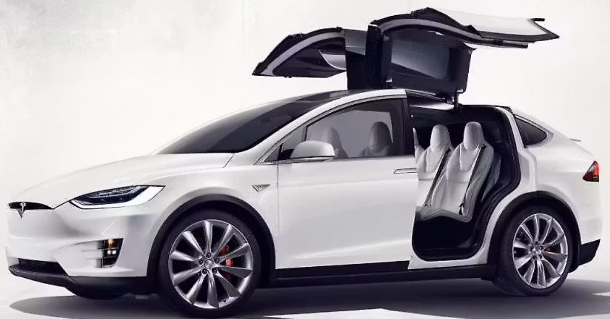 Tesla Model X: The Luxury Electric SUV That Redefines Innovation
